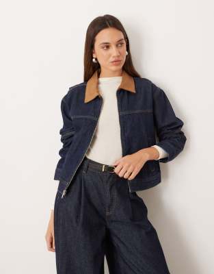 Abercrombie & Fitch - Worker-Jeansjacke in indigoblauer Waschung mit kontrastierendem Kragen