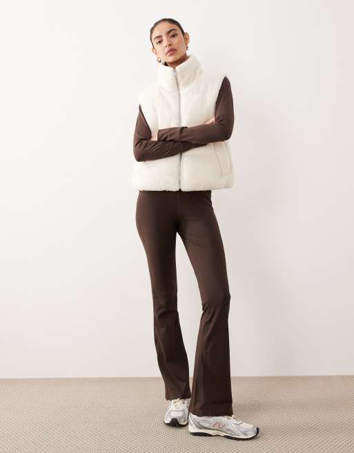 Abercrombie & Fitch YPB high neck gilet in white, 2 of 4