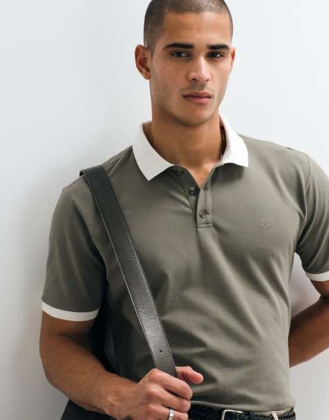 Abercrombie & Fitch – YPB – Kurzärmliges Polohemd in Olivgrün mit Kontrastkragen - view 1