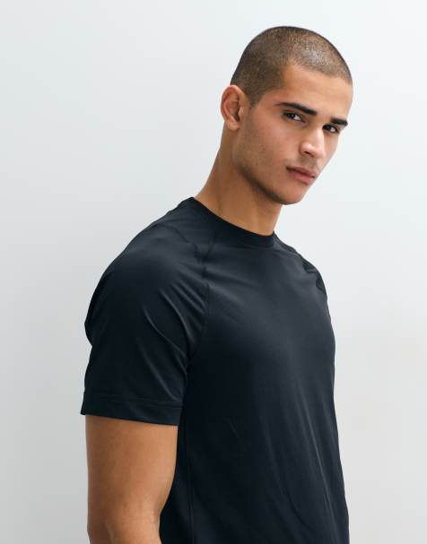 Abercrombie & Fitch - YPB - T-shirt slim da allenamento nera - view 1