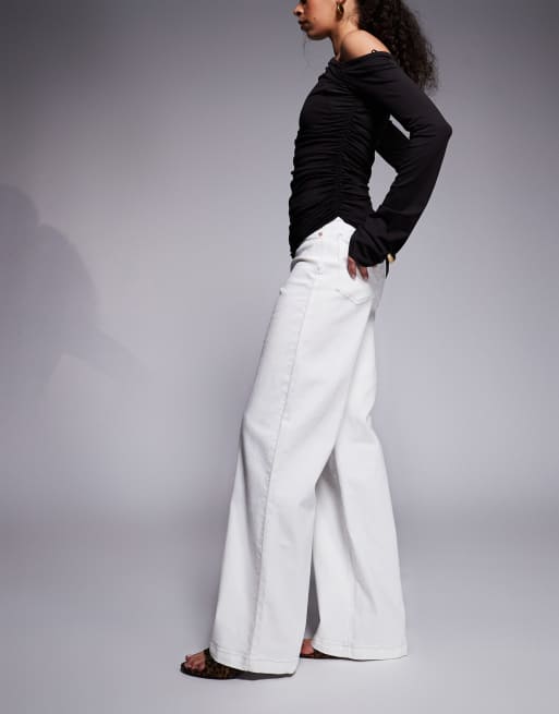Abrand 94 high waisted straight leg jeans in white, 2 of 5