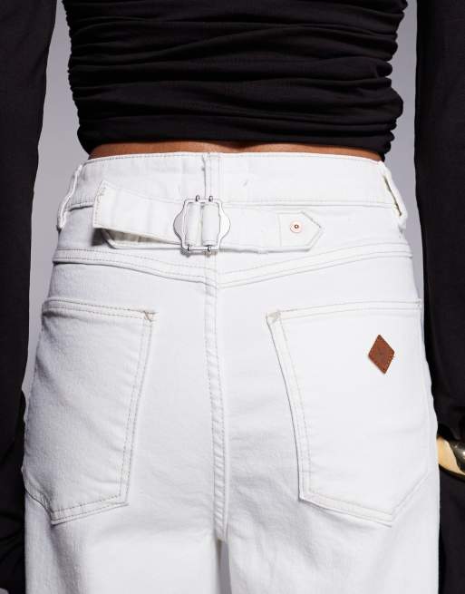 Abrand 94 high waisted straight leg jeans in white, 4 of 5