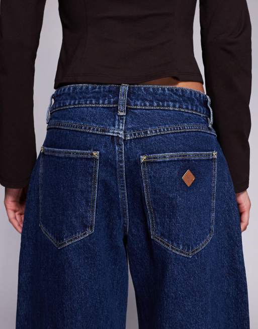 Abrand Jeans – 95 Barrel-Leg-Jeans in Mittelblau mit mittelhohem Bund, 5 von 5