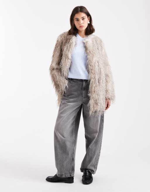 Abrigo blanco de piel sintética de New Look, 3 de 4