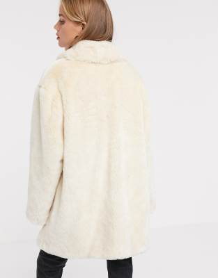 Abrigo Color Crema Abotonado De Pelo Sintético De Asos Design