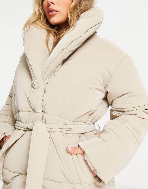 Abrigo visón acolchado con cinturón de tejido velour de ASOS DESIGN | ASOS