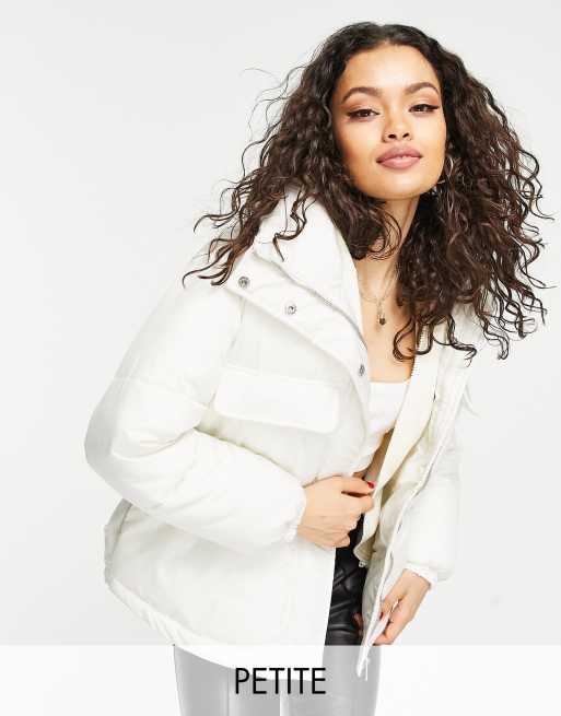 Abrigo de plumas color crema con cintura marcada Gemma de Threadbare Petite