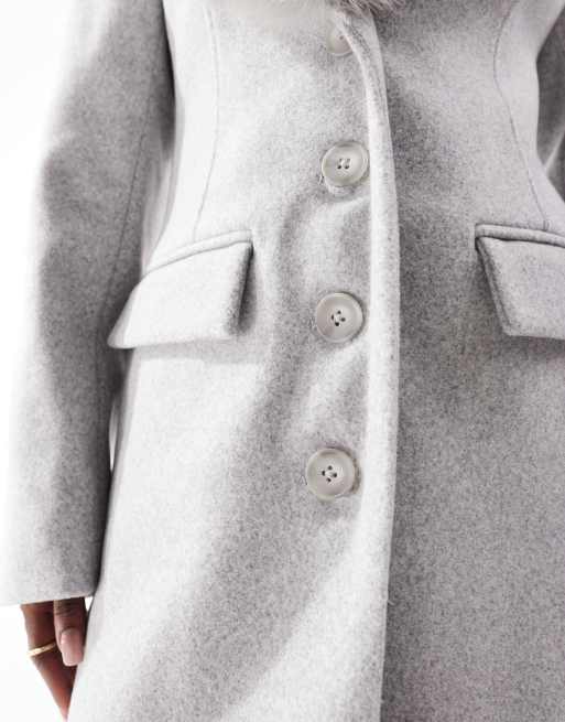 Abrigo de sastre gris claro con cuello de piel sintética de River Island, 3 de 4