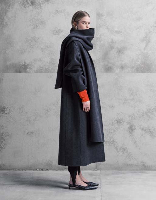 Abrigo largo gris carbón con bufanda desmontable de tejido rico en lana premium de ASOS DESIGN, 2 de 4