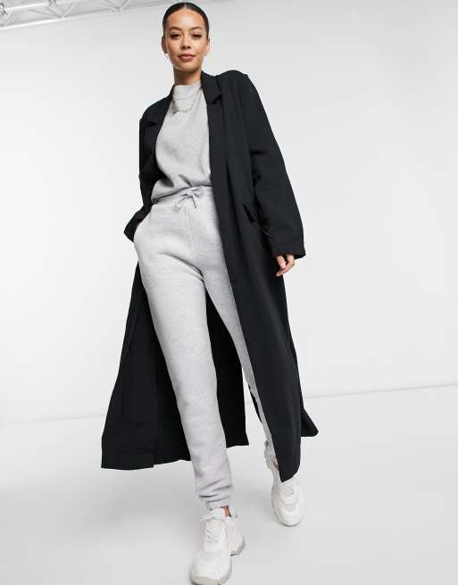 Abrigo largo negro con diseño suave de ASOS DESIGN Tall, 4 de 4