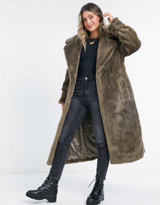 Abrigo marrón extragrande de borreguito con cinturón de ASOS DESIGN