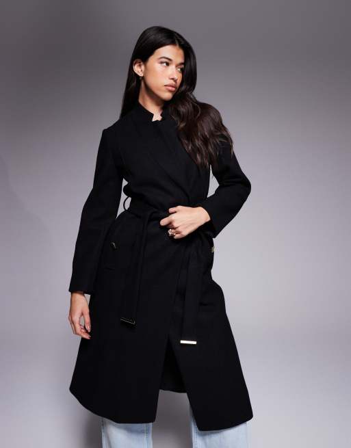 Abrigo negro cruzado con detalle de muesca y cinturón de River Island, 4 de 4