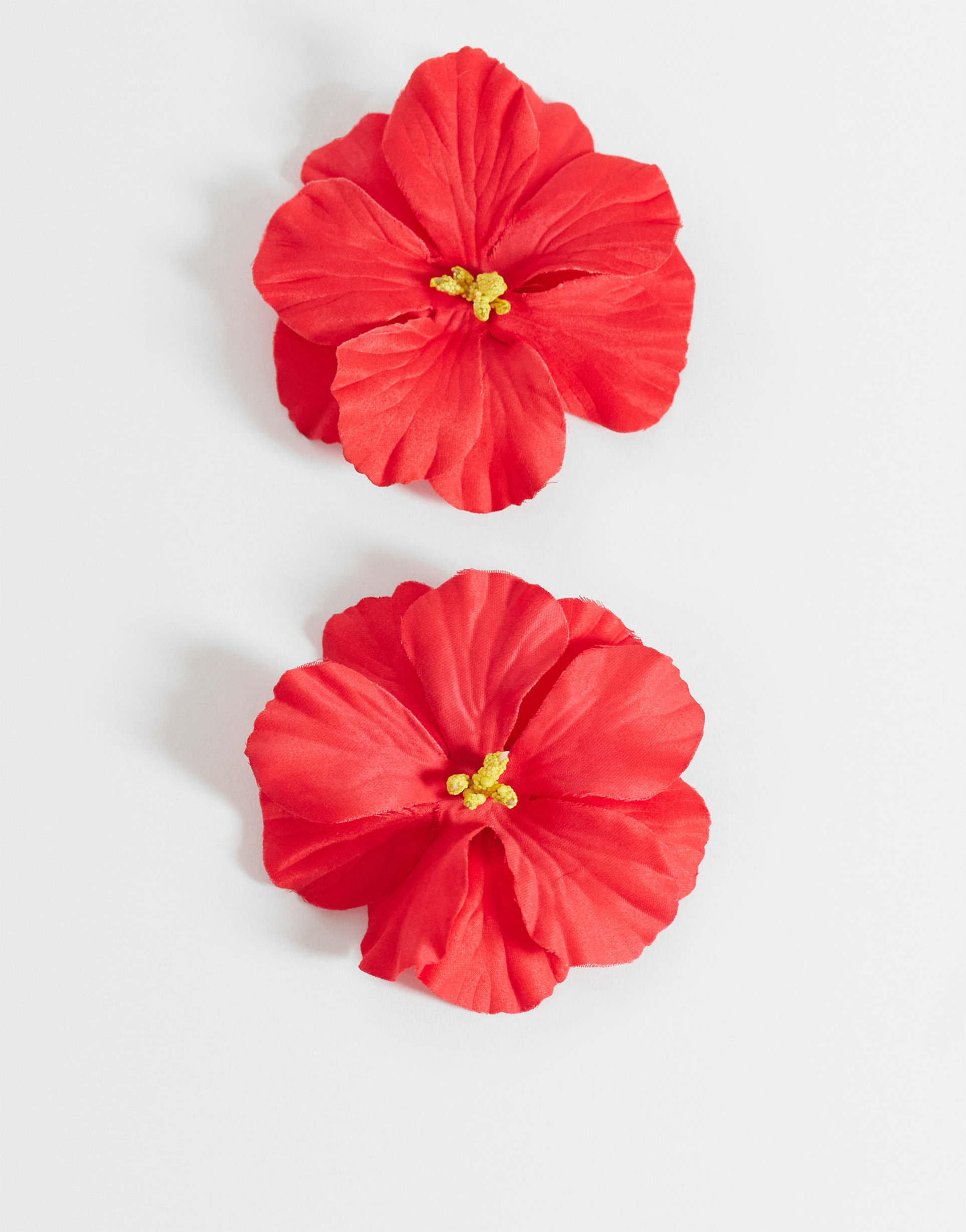 accessorize 2 pack hibiscus flower hair clips in red