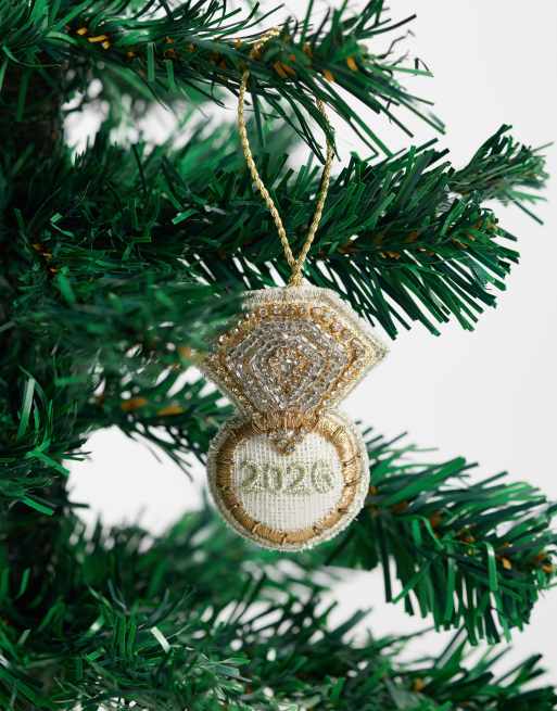 Accessorize 2026 engagment ring christmas tree decoration, 3 of 3