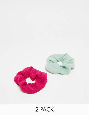 Accessorize - 2er-Pack Scrunchie-Haargummis in Knitteroptik in Grün/Rosa-Bunt