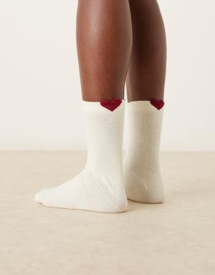 Accessorize Accessorize 3D heart socks in cream-White