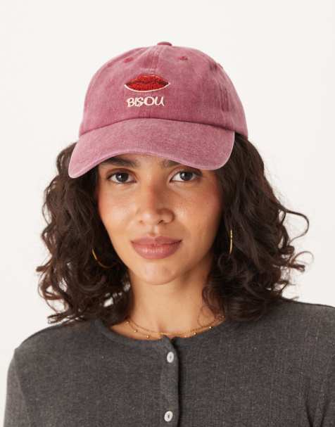 Accessorize bisous lips cap in burgundy - view 1