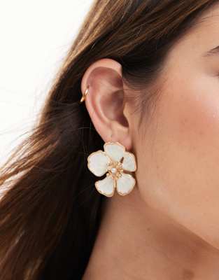 Accessorize - Boucles d'oreilles oversize avec fleur en émail - Blanc - view 1