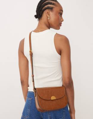 Accessorize Accessorize boxy crossbody bag in tan-Brown