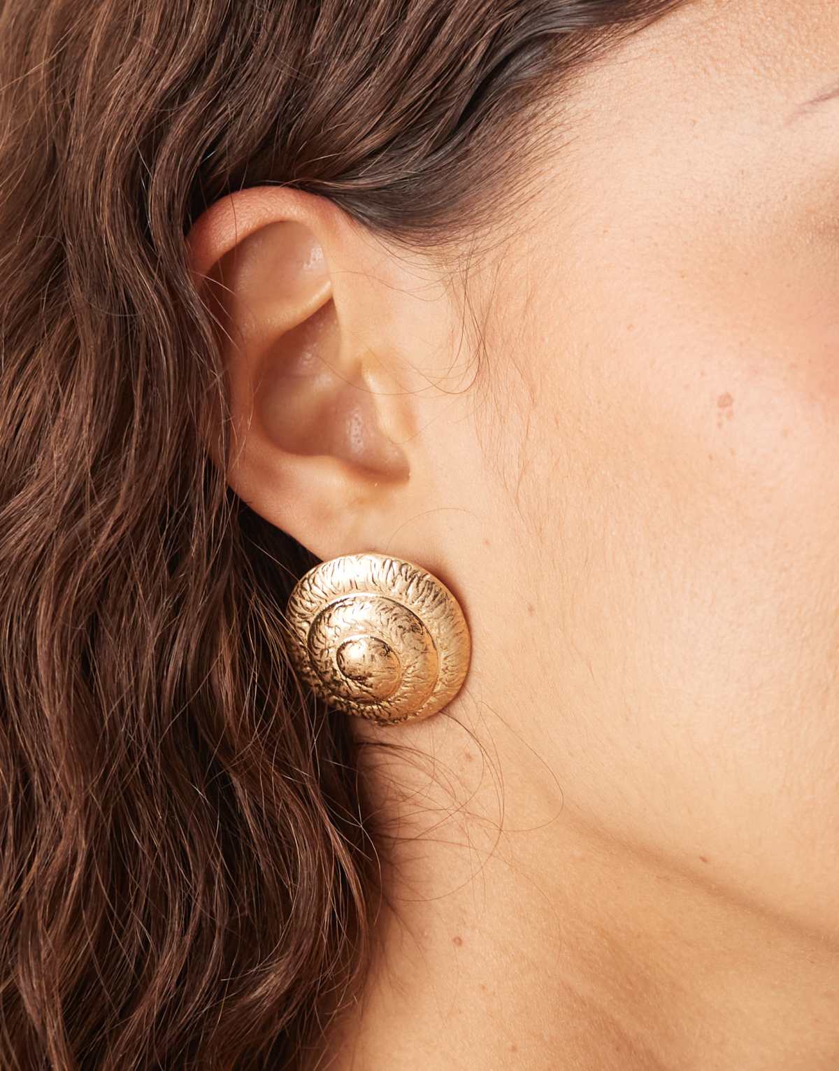 Accessorize brushed swirl shell stud earrings in gold