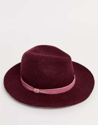 accessorize fedora