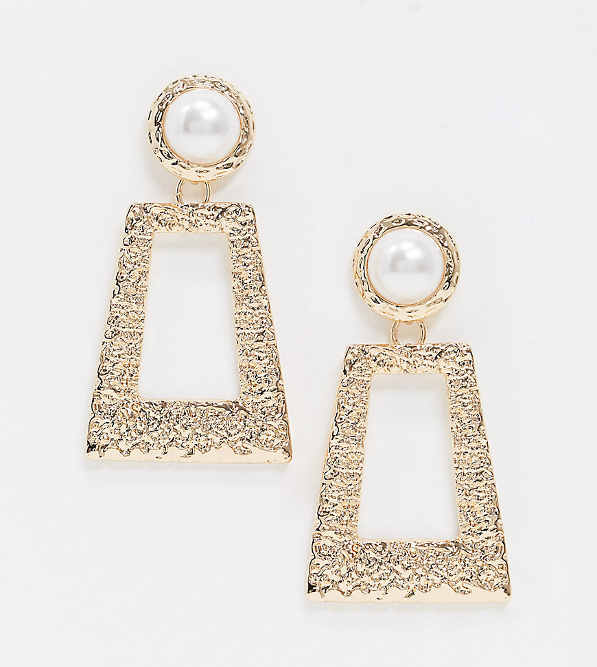 Accessorize Exclusive door knocker earrings with pearl in gold