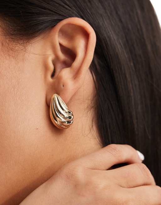 Accessorize – Faliste kolczyki w odcieniu złota