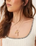 [Accessorize] Accessorize fish charm pendant necklace in gold No Size GOLD