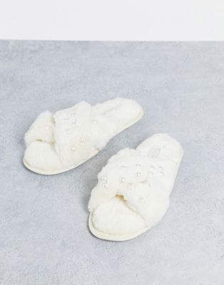 Accessorize fluffy slipper with faux pearls in cream