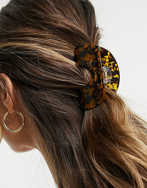 Accessorize hair claw clip in tortoiseshell