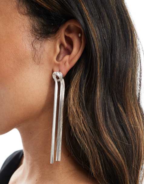 Accessorize – Lange, fließende Hängeohrringe in Silberoptik mit Knotendetail - view 1