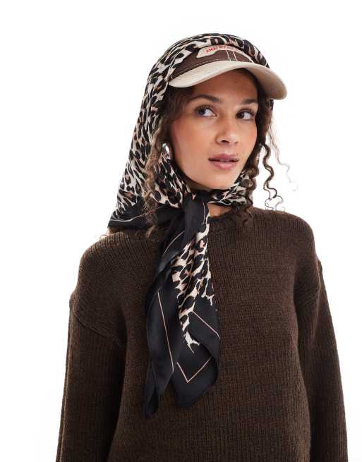 Accessorize – Leopardmönstrad, fyrkantig sjal i satin, 4 av 4