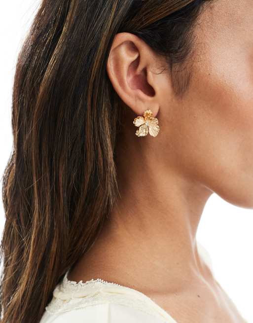 Accessorize – Małe kolczyki-wkrętki w kształcie kwiatka w kolorze złota, 3 z 3
