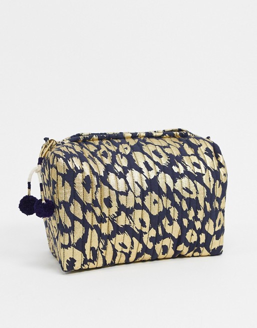 Accessorize make up bag in metallic leopard