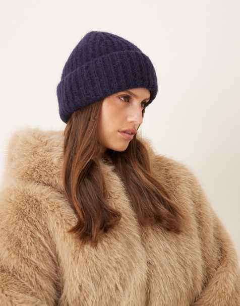 Accessorize – Marinblå, fluffig mössa - view 1