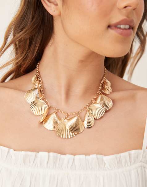 Accessorize – Michelle – Guldfärgat halsband i statementstil med snäckformad berlock - view 1