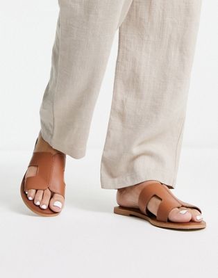 Accessorize cut out leather slider in tan - ASOS Price Checker