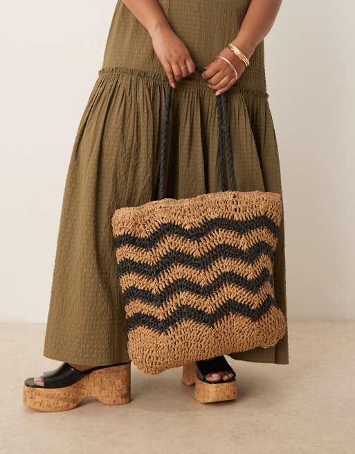 Accessorize - Naturfarvet og sort strandtaske i løstsiddende shopper-stil med striber