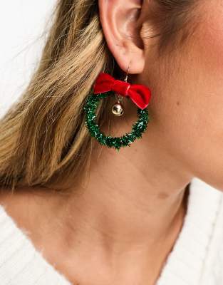 Accessorize - Ohrringe in Grün im Weihnachtskranz-Design