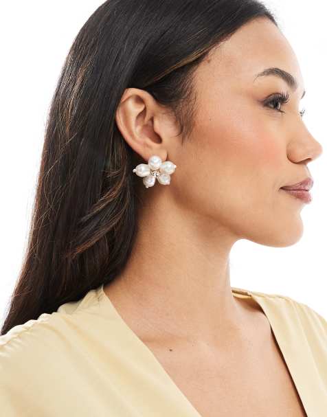 Accessorize - Orecchini a bottone grandi bianchi a forma di fiori con perle - view 1