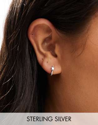 Accessorize - Orecchini a cerchio piccoli in argento sterling con dettaglio a forma di stella