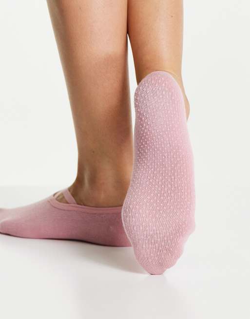 Accessorize pilates socks with grips in pink