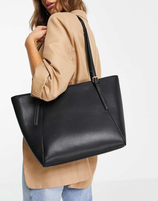 Sac fourre tout noir sale