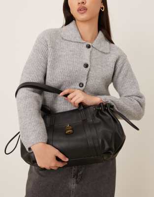 Accessorize - Schultertasche in Schwarz mit Vorhängeschloss-Detail