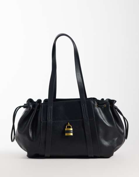 Accessorize – Schultertasche in Schwarz mit Vorhängeschloss-Detail - view 1