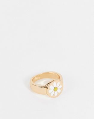 Accessorize signet ring with daisy design in gold