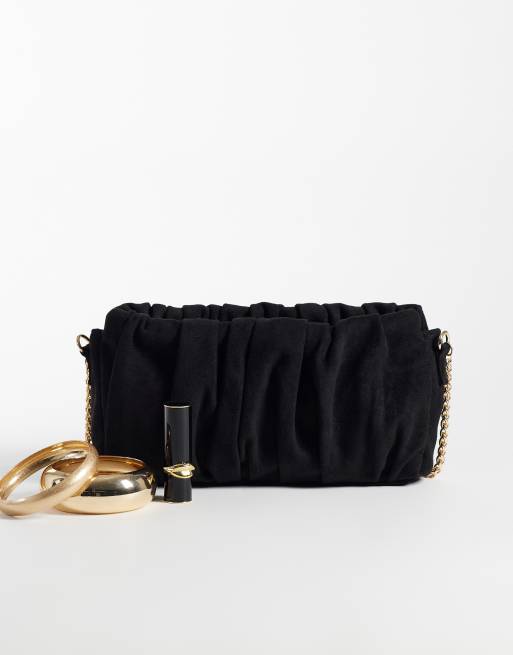 Accessorize skuldertaske i sort suedette med rynkedetalje, 2 af 4