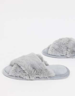 accessorize slippers