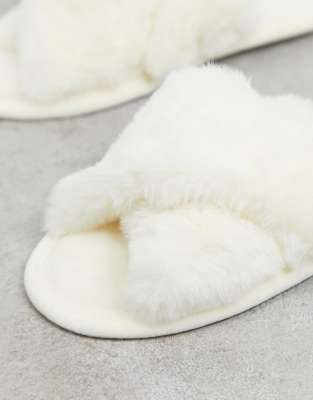 accessorise slipper boots