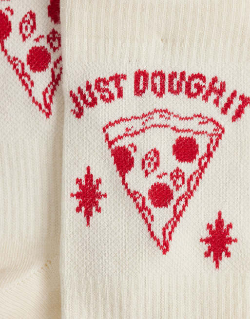 Accessorize – Socken in Cremeweiß mit „Just Dough It Pizza“-Schriftzug, 3 von 3